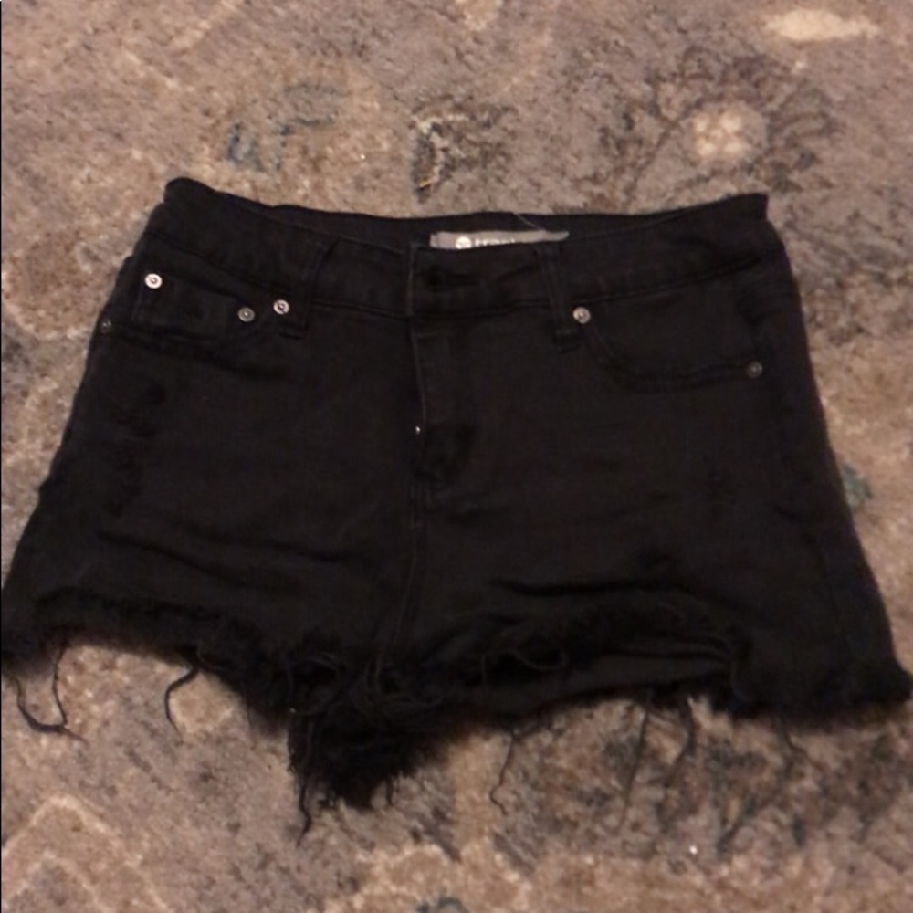 Tractr distressed black shorts